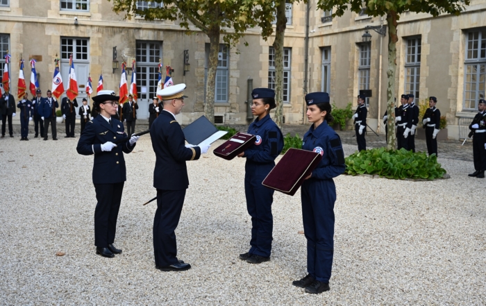 Cérémonie d’hommage au Commandant Antoine de Saint Exupéry à l’École militaire à Paris